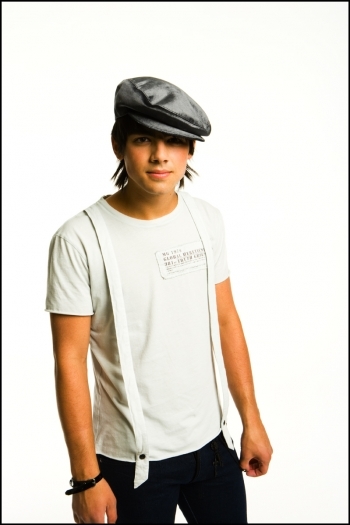 joe jonas...hes hot!
